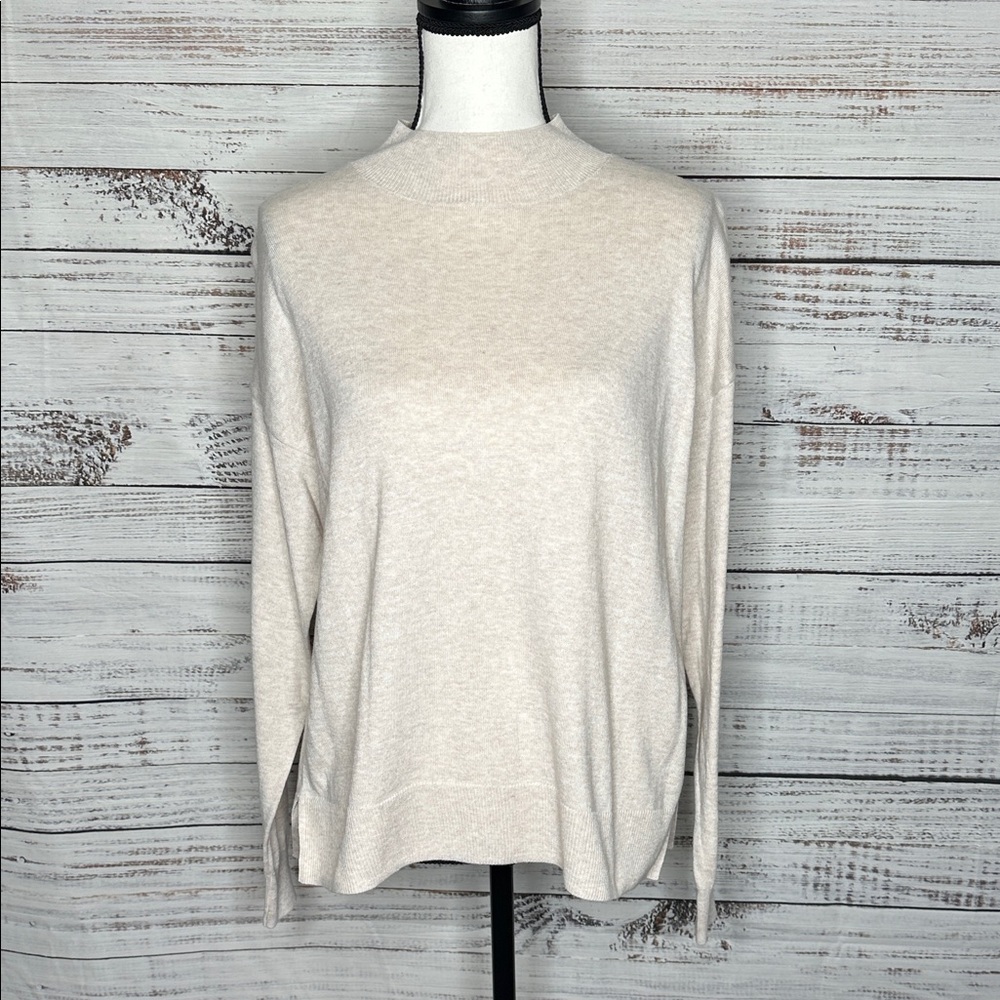 Old Navy Cream Long Sleeve Women's Top